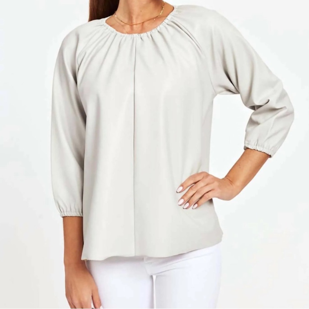 Dolce Cabo Elegant light grey faux leather Women's Top